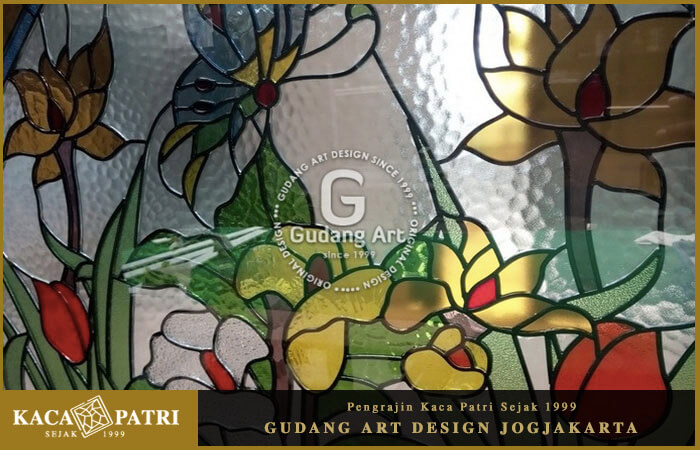 kaca patri motif tumbuhan /floral